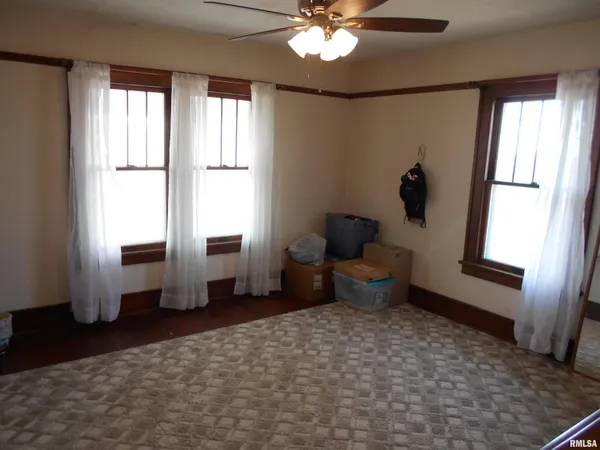 $275,000 | 18046 County Road 1000 East, Good Hope, IL 61438