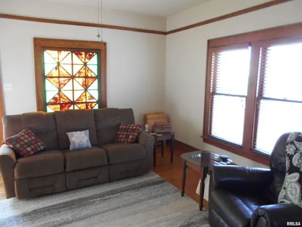 $275,000 | 18046 County Road 1000 East, Good Hope, IL 61438