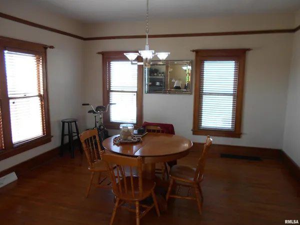 $275,000 | 18046 County Road 1000 East, Good Hope, IL 61438