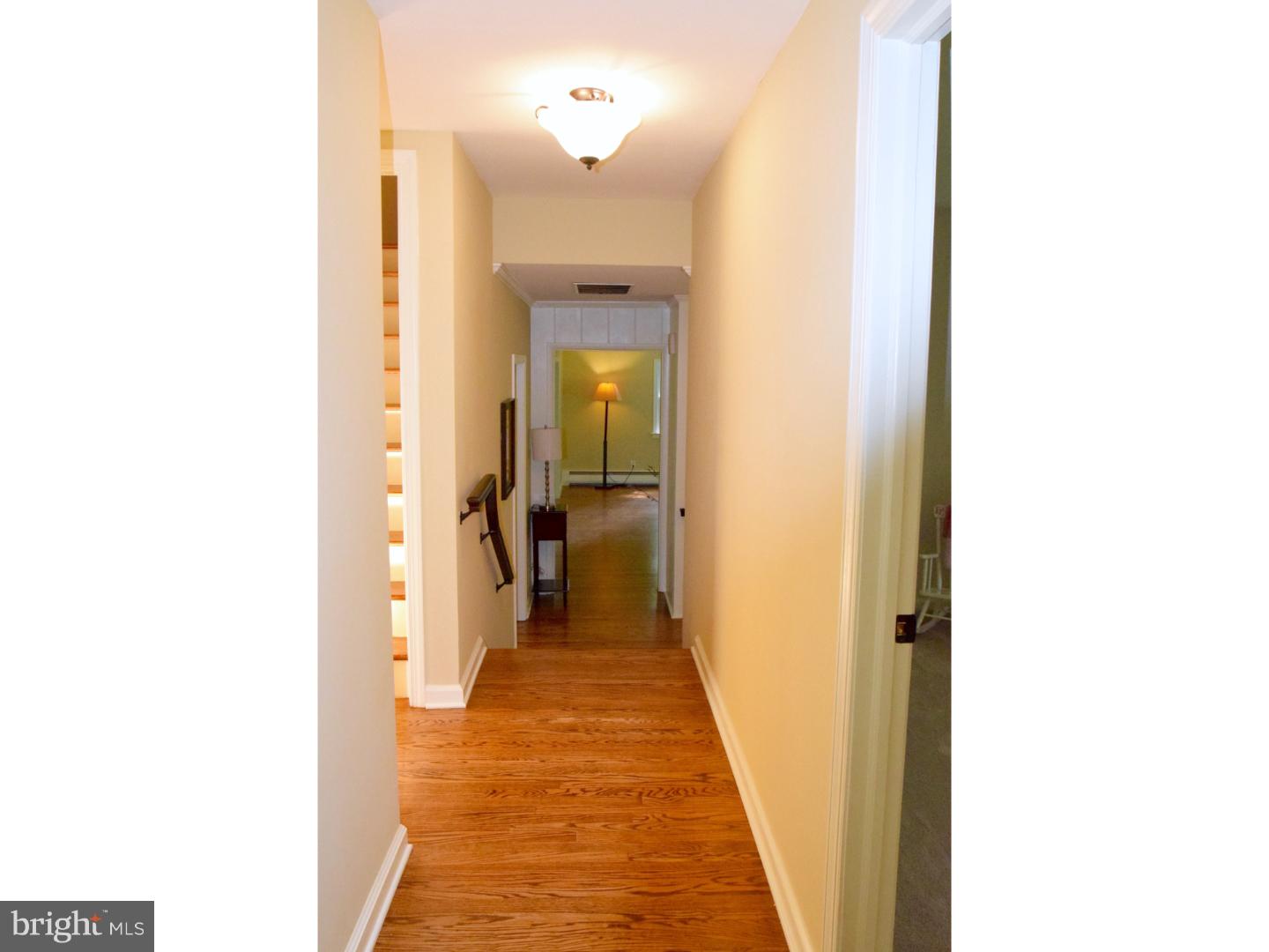 721 Beatty Road Springfield, PA 19064 - Photo 18 of 25 Hallway