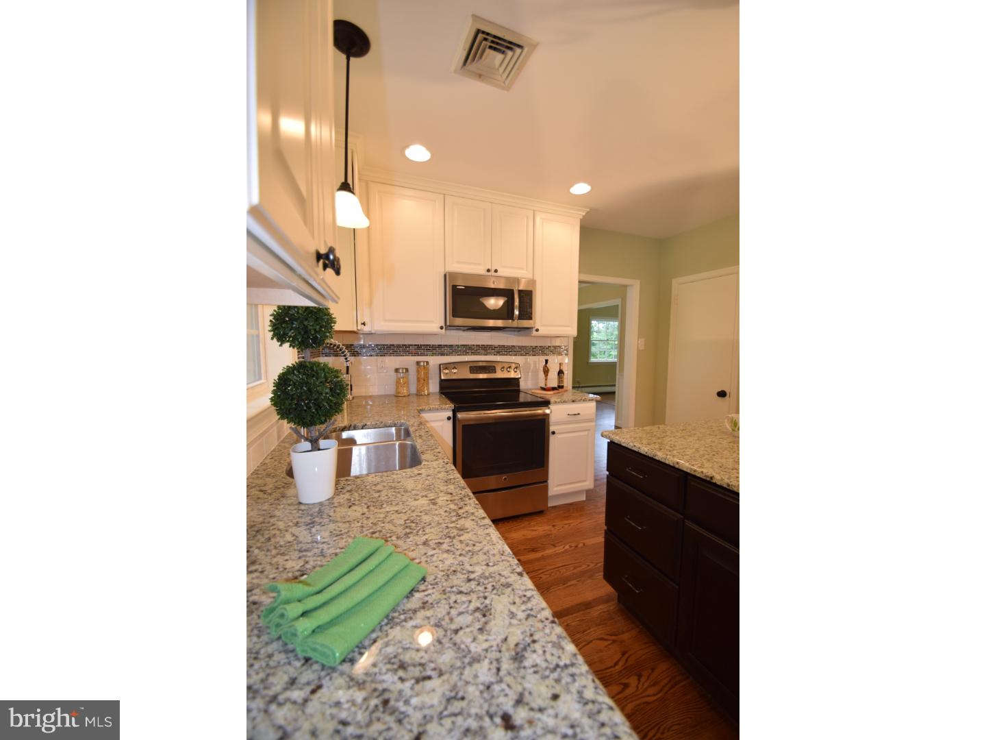 721 Beatty Road Springfield, PA 19064 - Photo 7 of 25 Kitchen