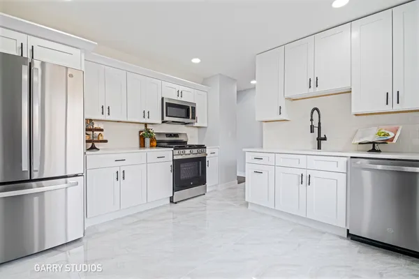 $329,896 | 1212 North Wheeling Road, Mount Prospect, IL 60056