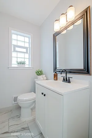 $329,896 | 1212 North Wheeling Road, Mount Prospect, IL 60056