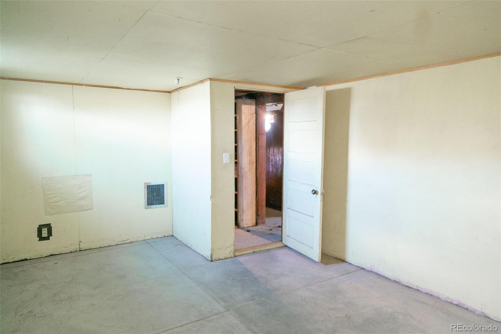 6771 West County Road Del Norte, CO 81132 - Photo 25 of 49 a view of an empty room