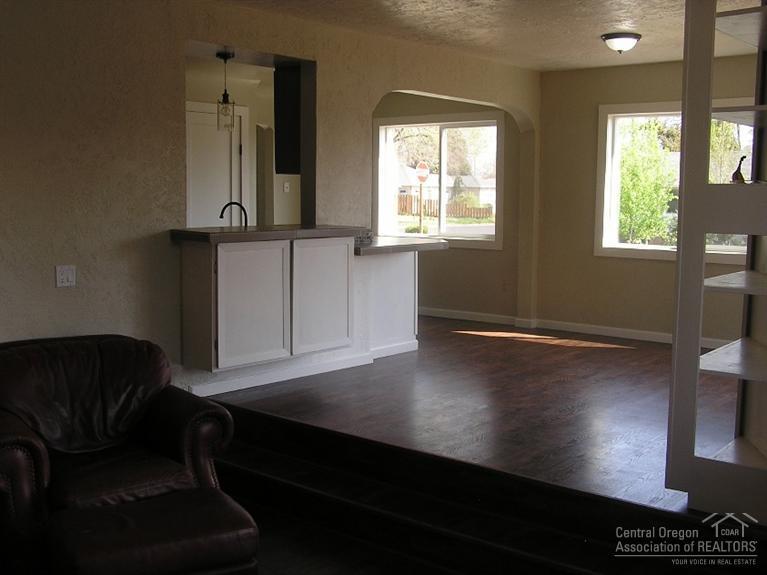 855 Southwest 13th Street Redmond, OR 97756 - Photo 7 of 21 Additional Photo