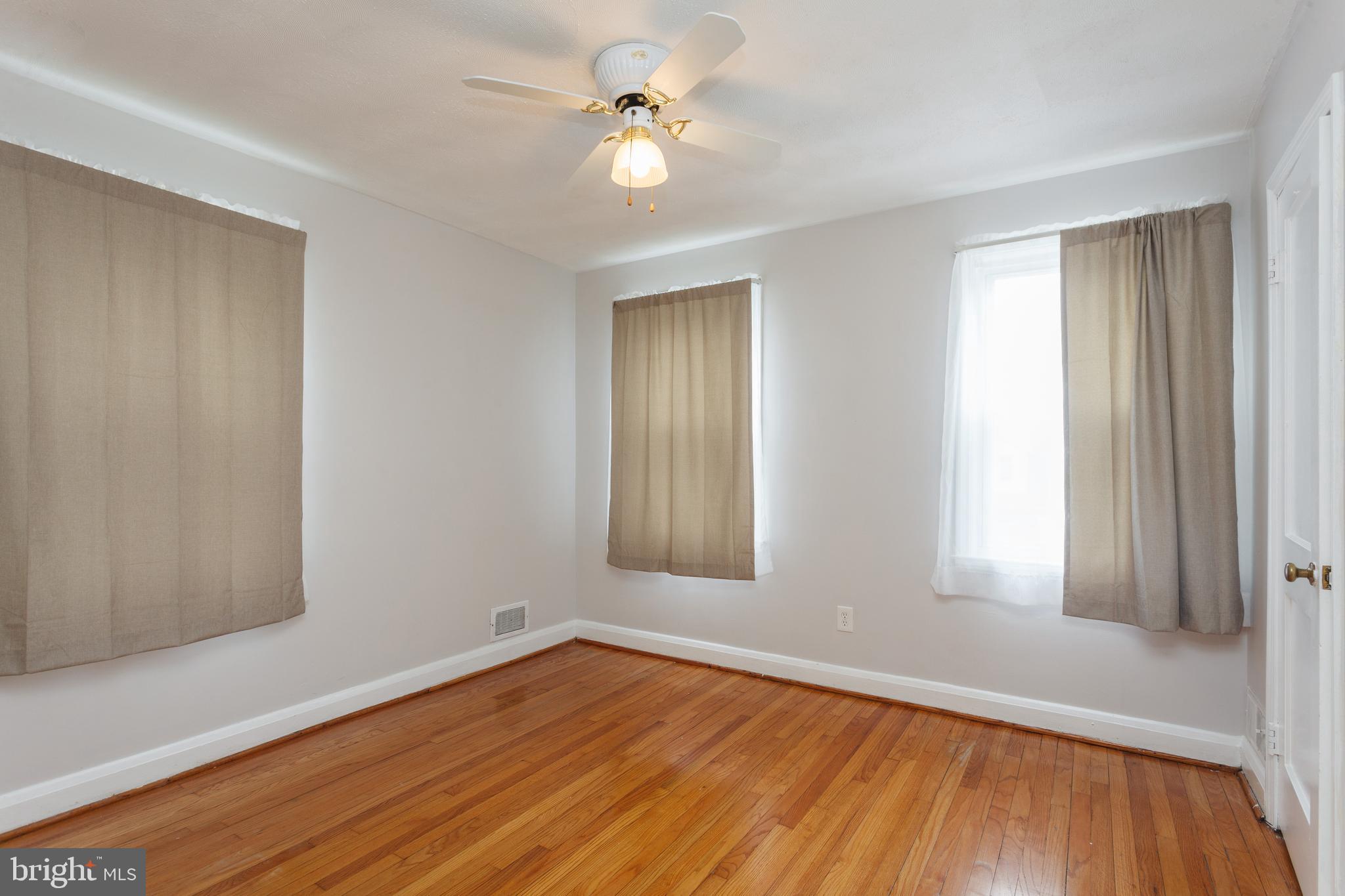 325 Radnor Road Baltimore, MD 21212 - Photo 17 of 36 Bedroom 3
