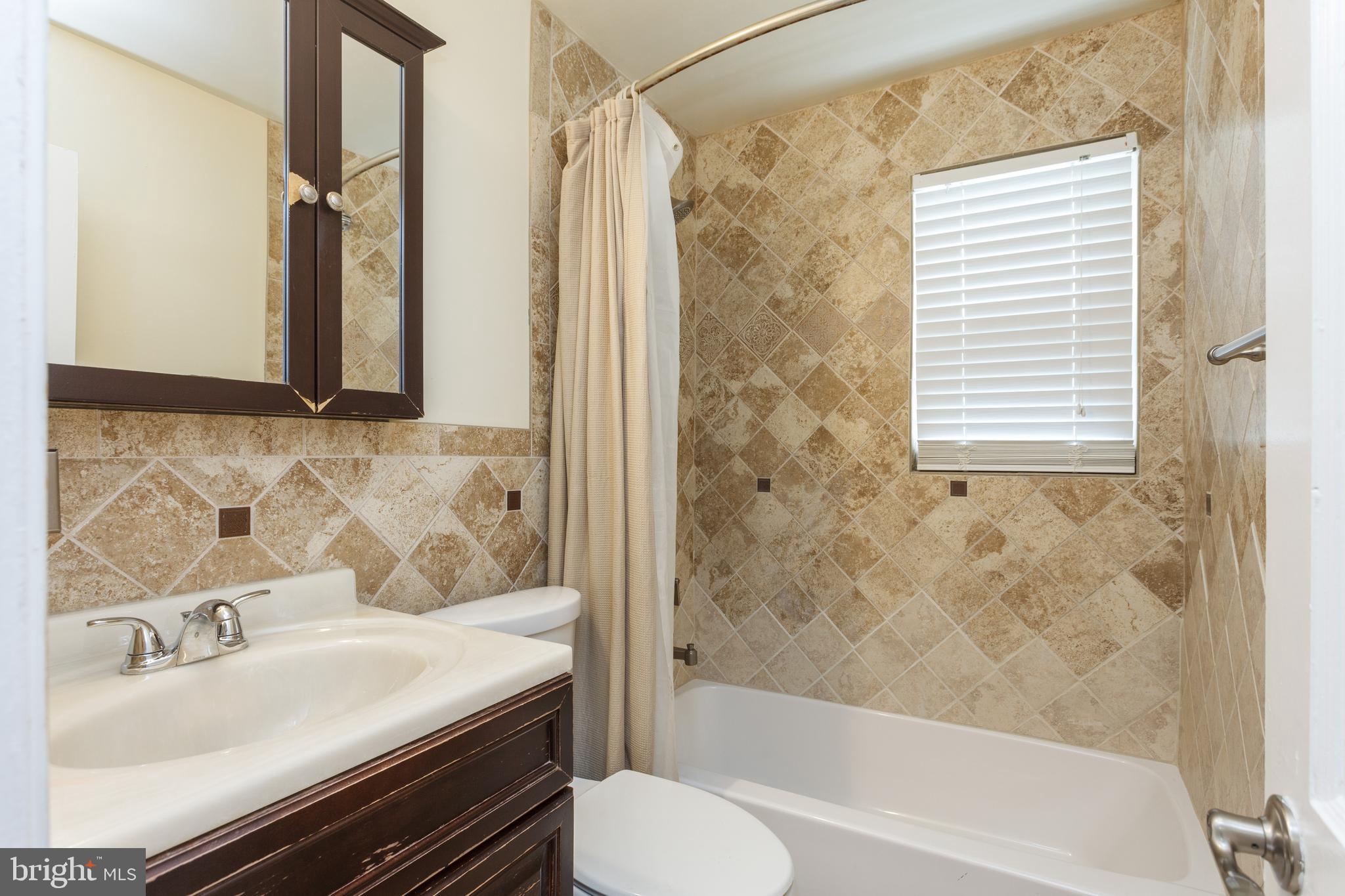 325 Radnor Road Baltimore, MD 21212 - Photo 18 of 36 Updated Bath