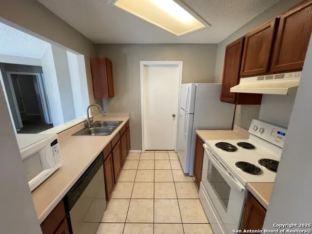 $1,545 | 13822 Villa Camino, San Antonio, TX 78233