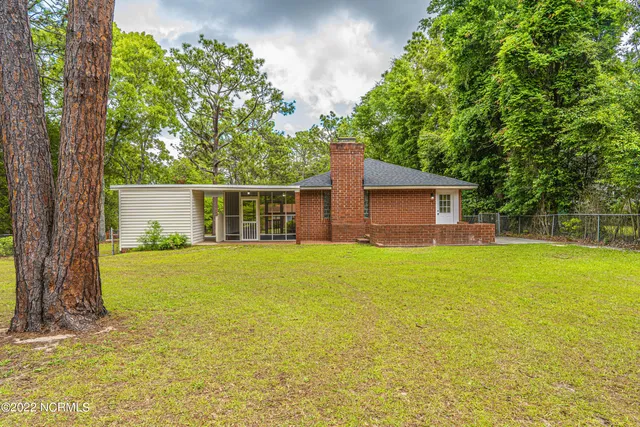 $2,500 | 440 West Maine Avenue, Southern Pines, NC 28387