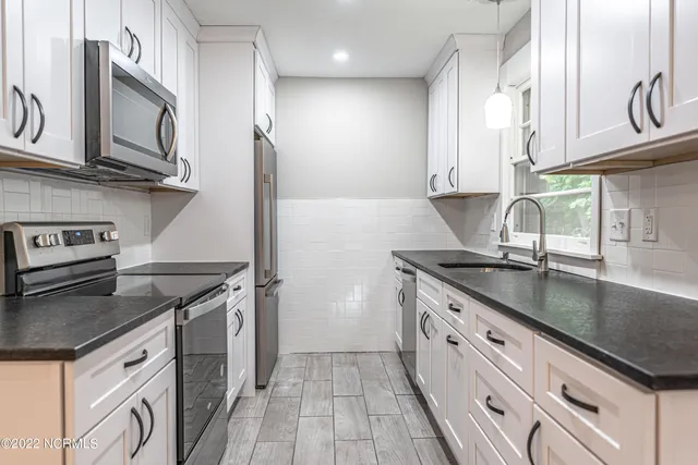 $2,500 | 440 West Maine Avenue, Southern Pines, NC 28387