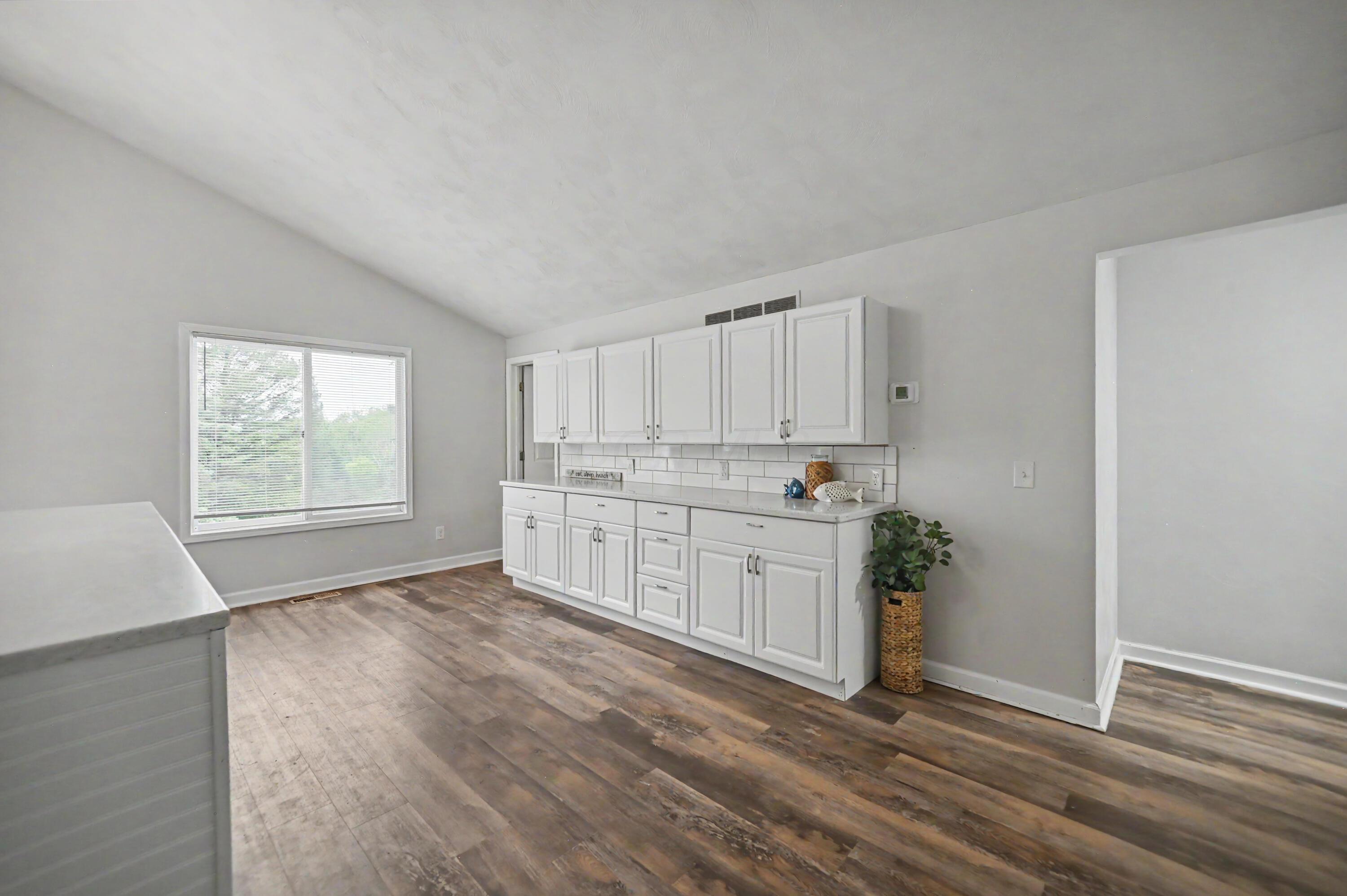 1921 West Cook Road Mansfield, OH 44906 - Photo 6 of 33 CAT_3219