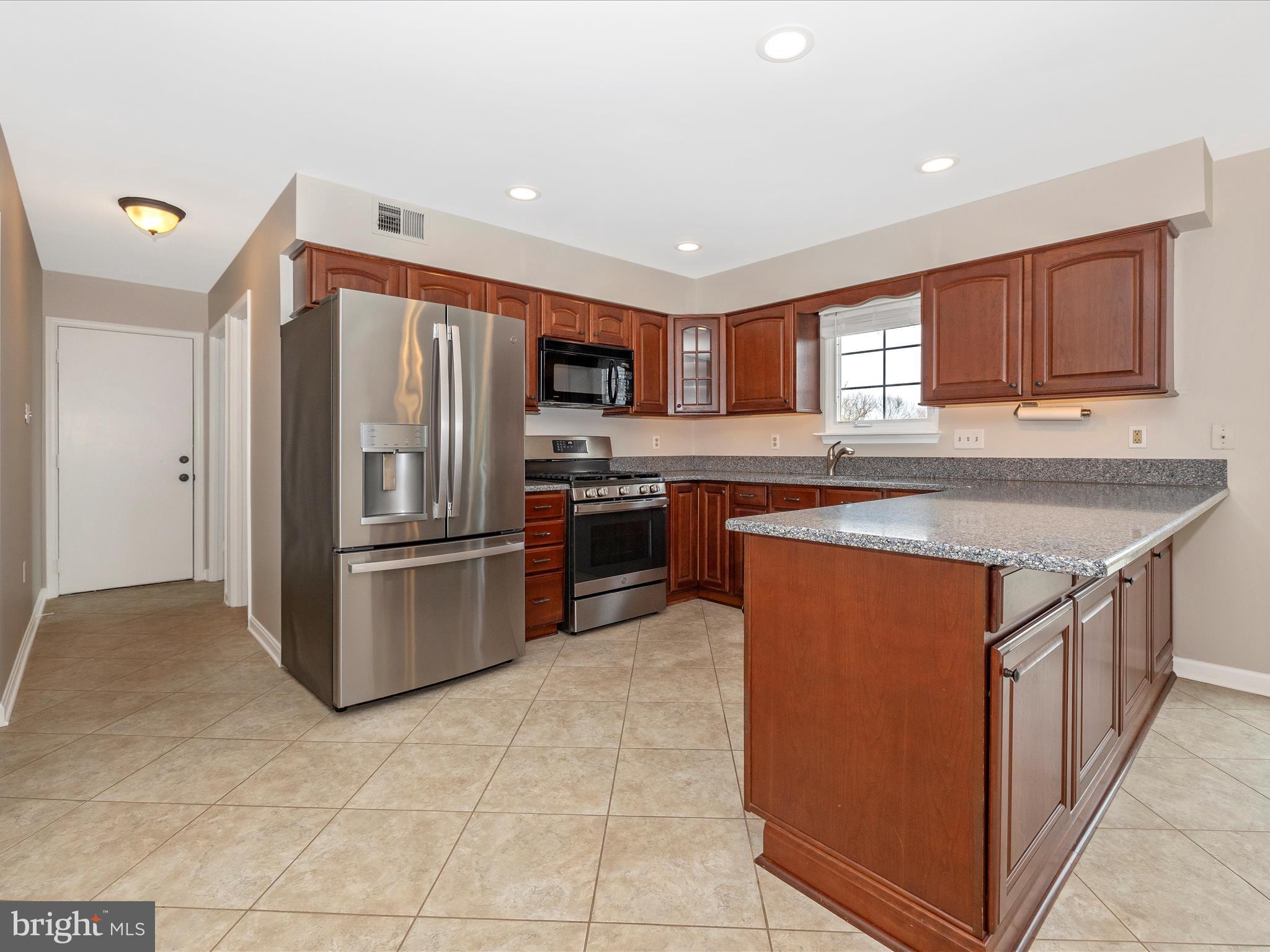 24217 Welsh Road Gaithersburg, MD 20882 - Photo 13 of 65 Appliances all replaced in 2019 and 2023