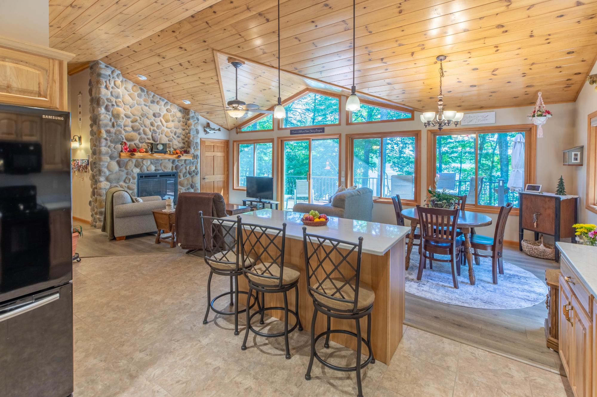4160 Moen Lake Road Rhinelander, WI 54501 - Photo 12 of 72 Gallery Image 12