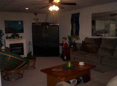 2487 West Thompson Road Fenton, MI 48430 - Photo 8 of 12 20240698-7.JPG