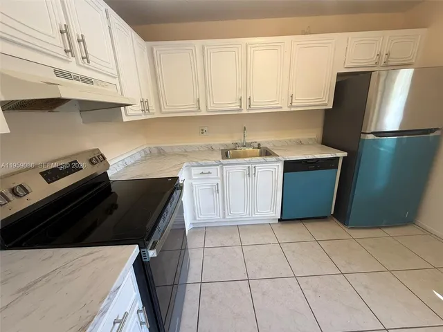 $2,000 | 10511 Southwest 108th Avenue, Unit 295, Miami, FL 33176