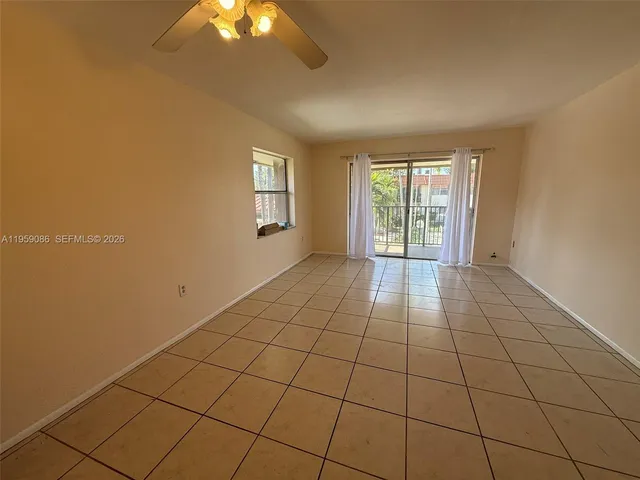 $2,000 | 10511 Southwest 108th Avenue, Unit 295, Miami, FL 33176