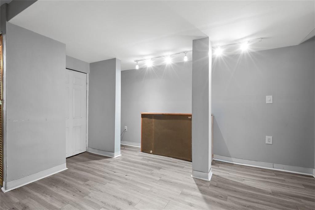 4724 Juniper Street Pittsburgh, PA 15224 - Photo 17 of 49