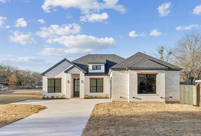 $399,999 | 1235 Cedardale Road, Lancaster, TX 75134