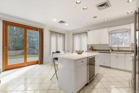 $1,595,000 | 174 Lawrence Avenue, Eastchester, NY 10709