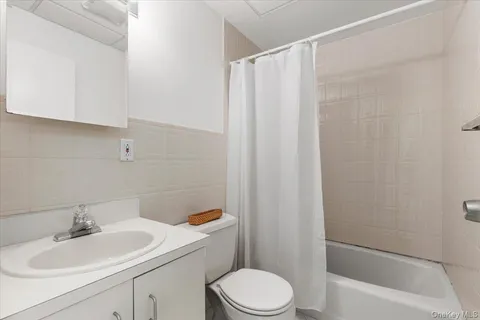 $1,595,000 | 174 Lawrence Avenue, Eastchester, NY 10709