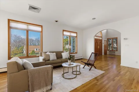 $1,595,000 | 174 Lawrence Avenue, Eastchester, NY 10709