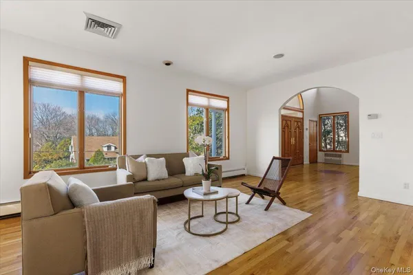 $1,595,000 | 174 Lawrence Avenue, Eastchester, NY 10709