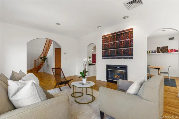 $1,595,000 | 174 Lawrence Avenue, Eastchester, NY 10709