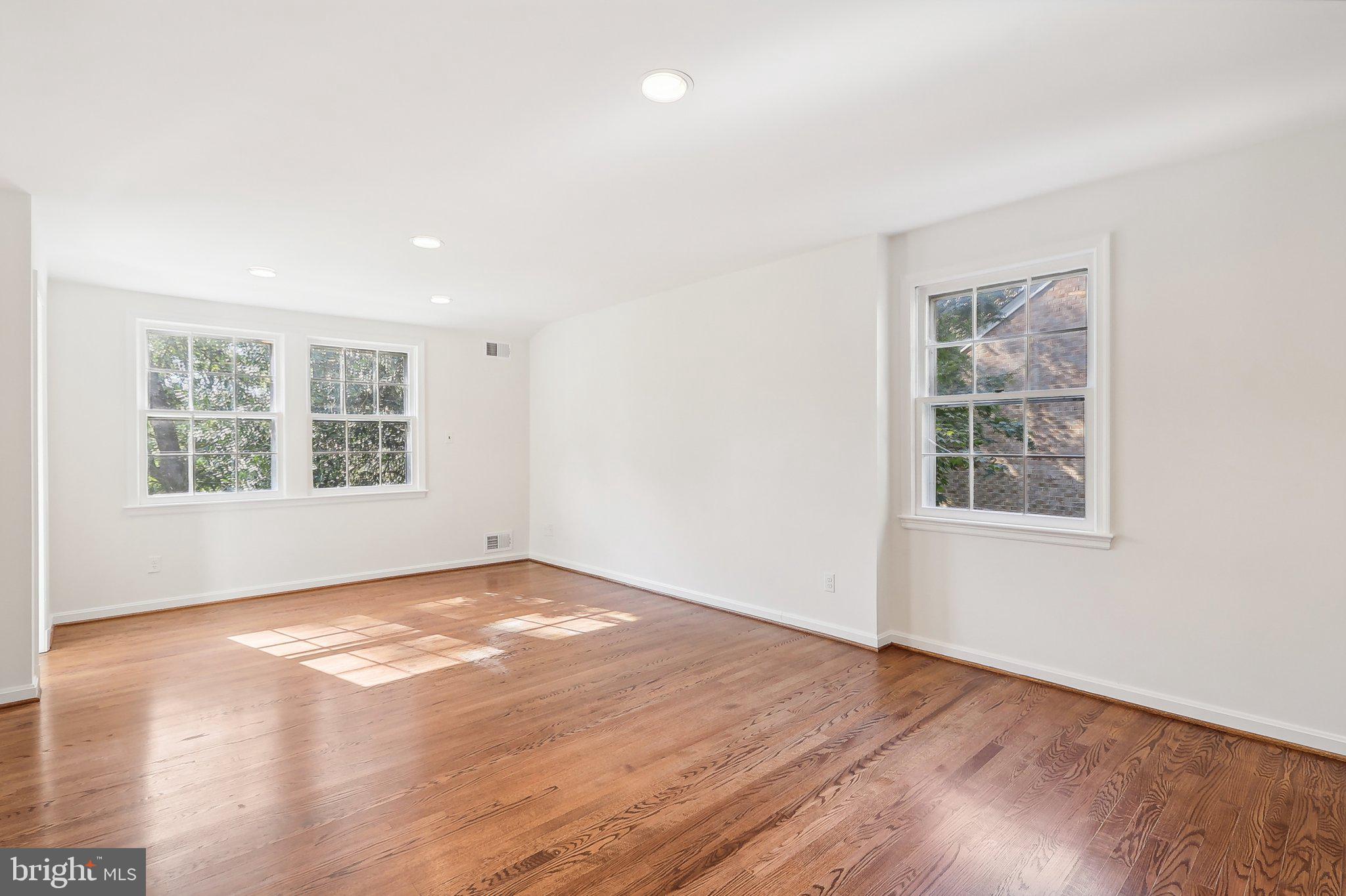4405 Boxwood Road Bethesda, MD 20816 - Photo 28 of 58 Upper Bedroom 2