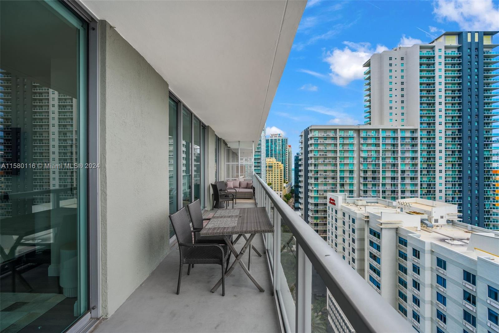79 Southwest 12th Street, Unit 2204S Miami, FL 33130 - Photo 26 of 40
