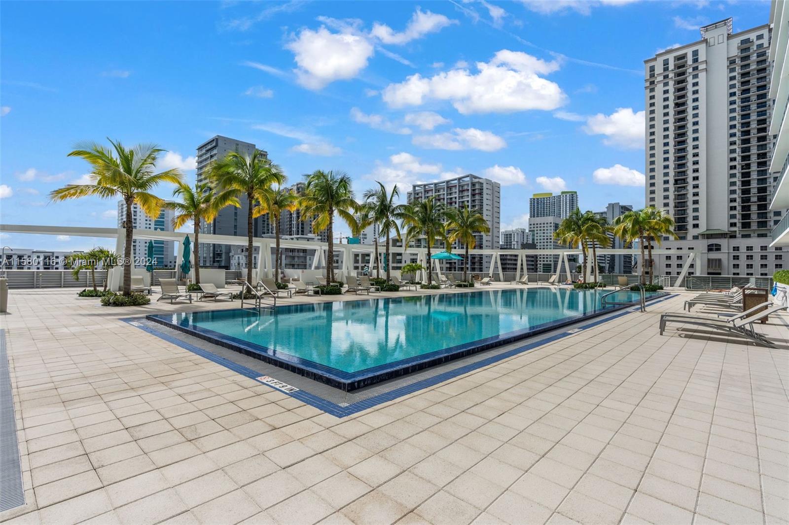 79 Southwest 12th Street, Unit 2204S Miami, FL 33130 - Photo 40 of 40 a view of a terrace with sitting area
