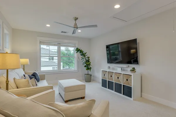 $1,750,000 | 2604 Bland Street, Austin, TX 78703
