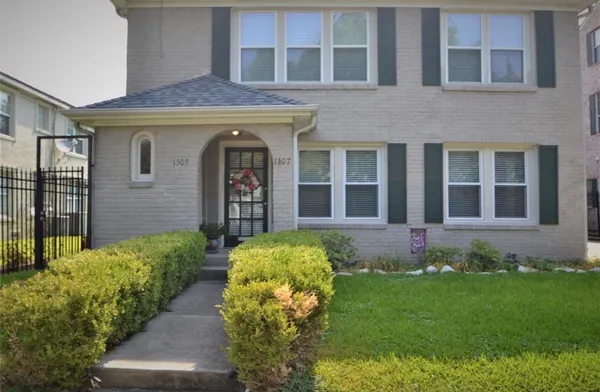 $2,395 | 1505 McDuffie Street, Houston, TX 77019