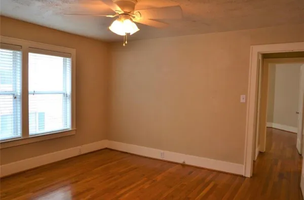 $2,395 | 1505 McDuffie Street, Houston, TX 77019