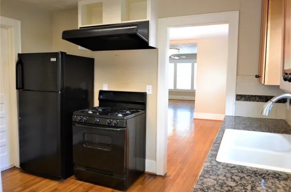 $2,395 | 1505 McDuffie Street, Houston, TX 77019