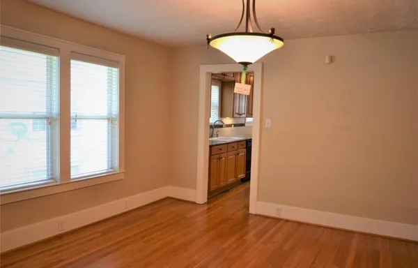 $2,395 | 1505 McDuffie Street, Houston, TX 77019