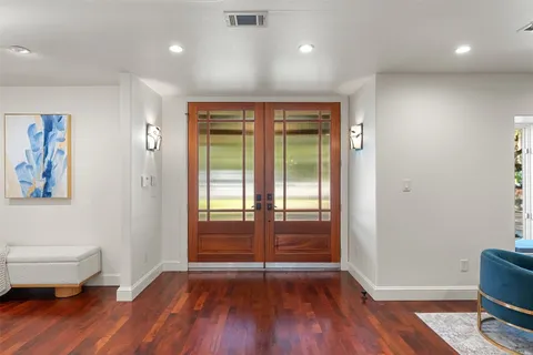 a view of livingroom with furniture and wooden floor