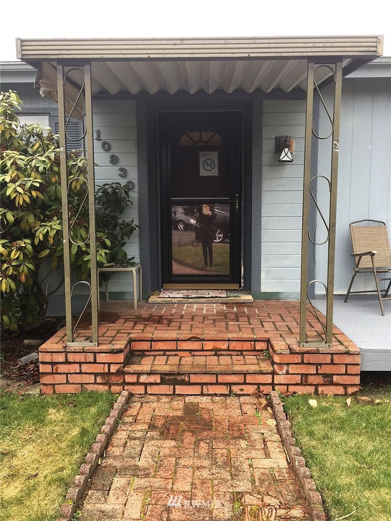 10930 Southeast 186th Place Renton, WA 98055 - Photo 2 of 13 Gallery Image 2
