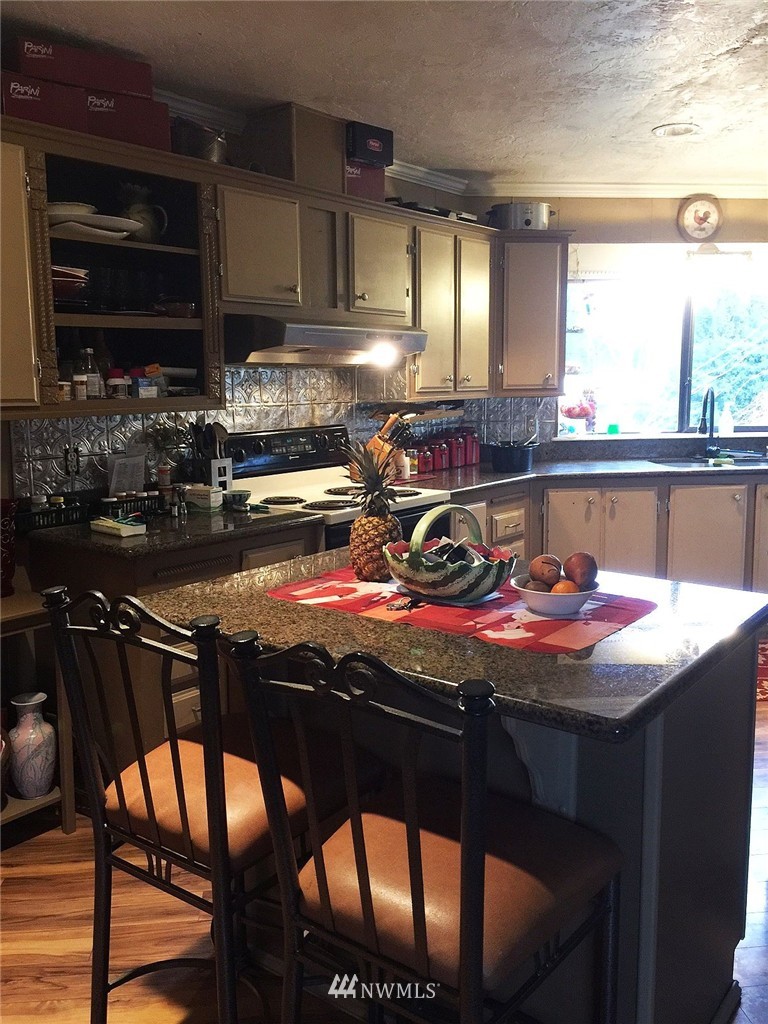 10930 Southeast 186th Place Renton, WA 98055 - Photo 5 of 13 Gallery Image 5