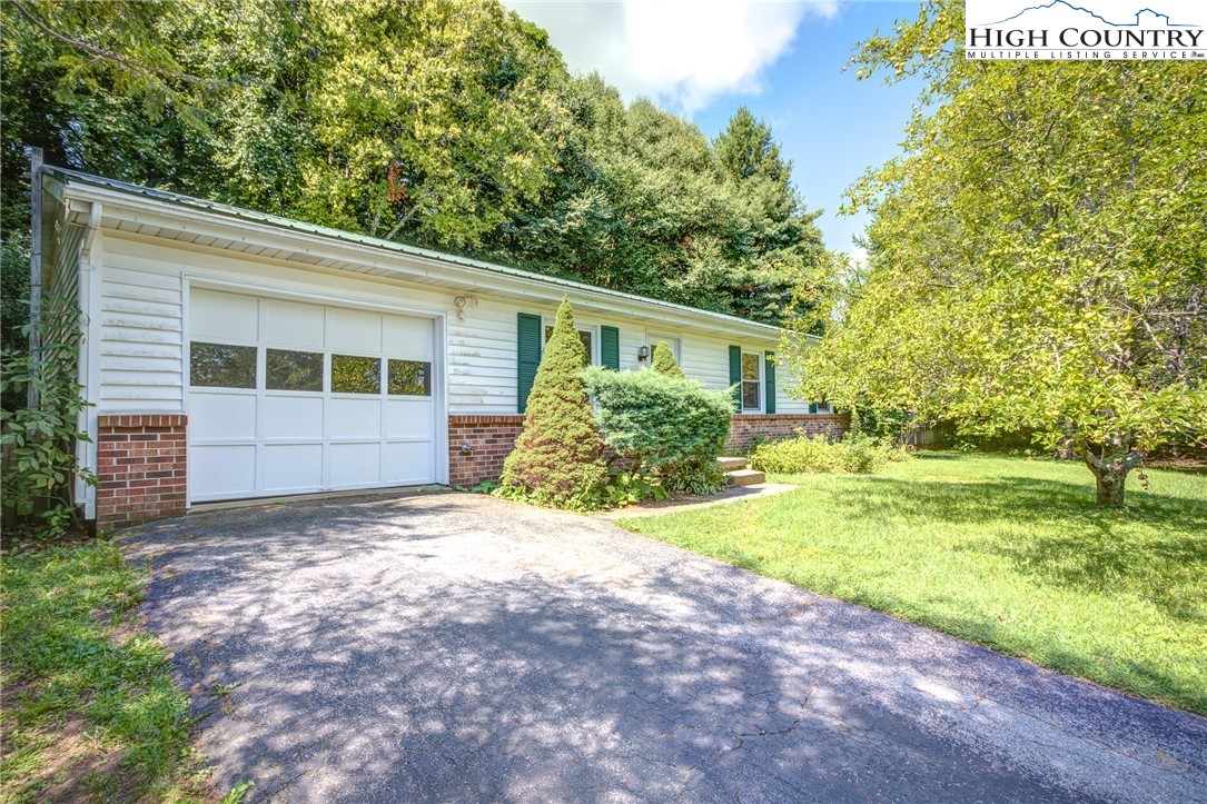 296 Hardaman Circle Boone, NC 28607 - Photo 1 of 27 Gallery Image 1