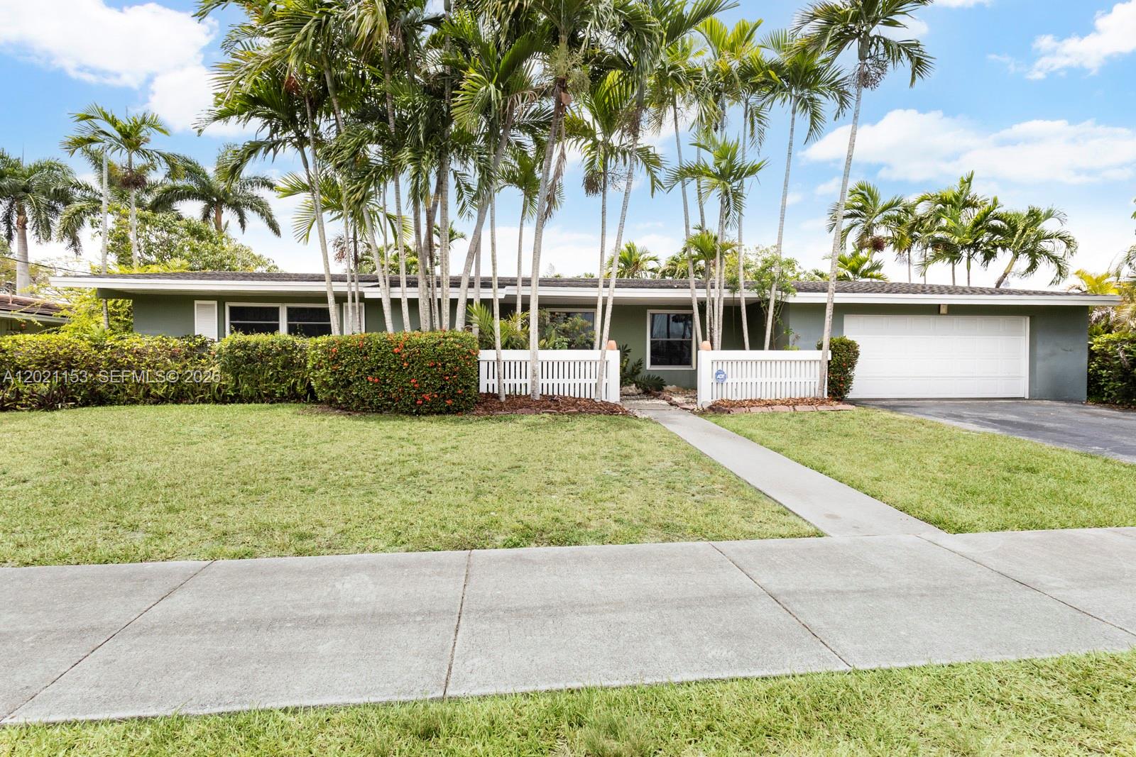 8791 Southwest 85th Street Miami, FL 33173 - Photo 4 of 33