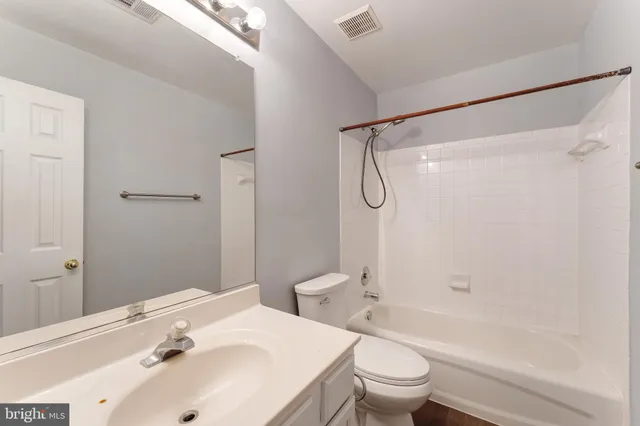 $3,400 | 43792 Sunset Terrace, Ashburn, VA 20147