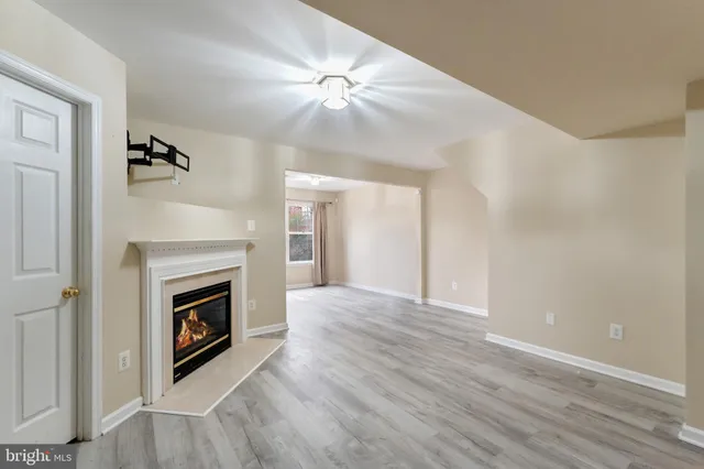 $3,400 | 43792 Sunset Terrace, Ashburn, VA 20147