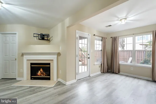 $3,400 | 43792 Sunset Terrace, Ashburn, VA 20147