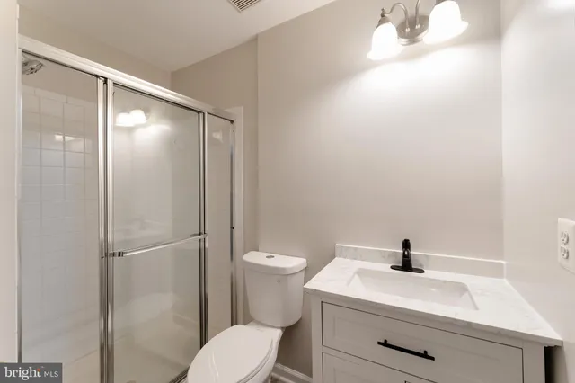 $3,400 | 43792 Sunset Terrace, Ashburn, VA 20147