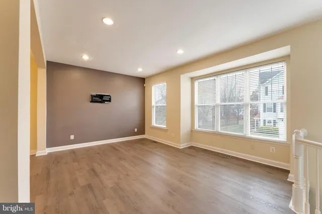 $3,400 | 43792 Sunset Terrace, Ashburn, VA 20147