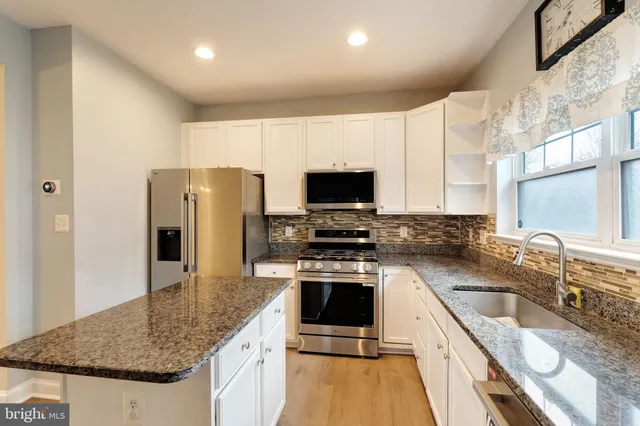 $3,400 | 43792 Sunset Terrace, Ashburn, VA 20147