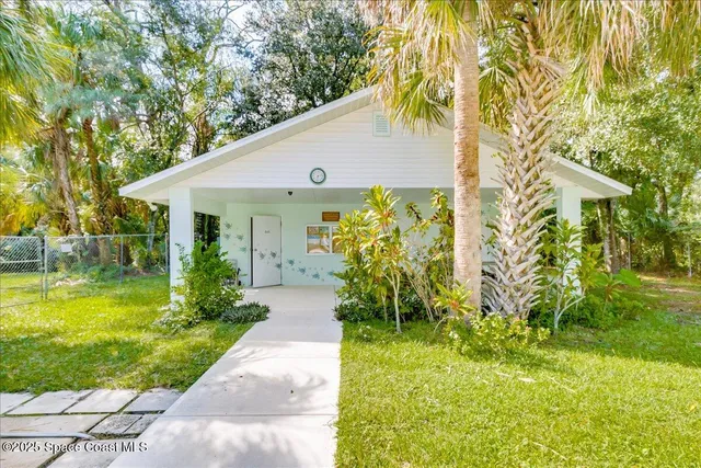 $446,000 | 544 South Wildwood Lane, Melbourne Village, FL 32904