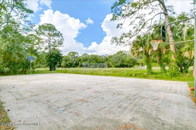 $446,000 | 544 South Wildwood Lane, Melbourne Village, FL 32904