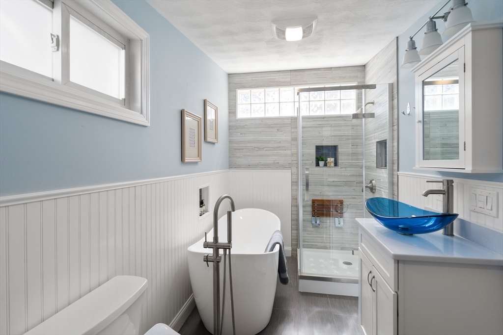 43 Maple Avenue Nahant, MA 01908 - Photo 23 of 33