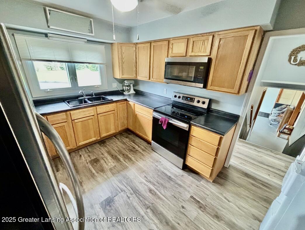 7585 Oneida Road Grand Ledge, MI 48837 - Photo 17 of 59 Screenshot 2025-04-22 at 2.05.35PM